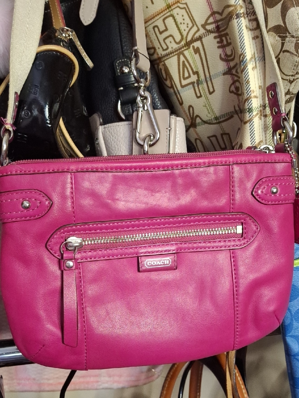 EUC COACH DEEP PINK LEATHER CROSSBODY